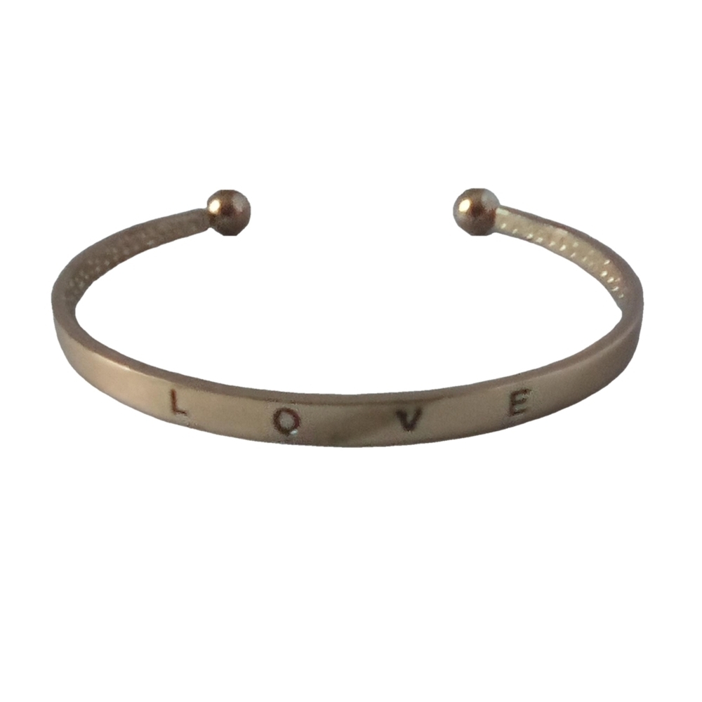 L O V E GOLD TONE BRACELET‎